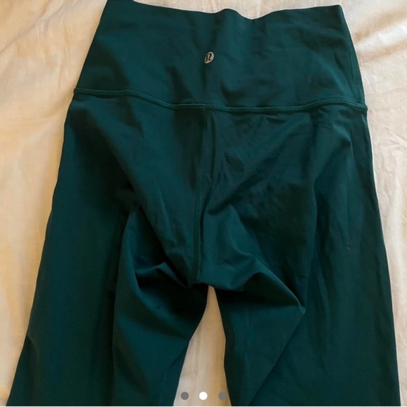 • Lululemon Wunder Under Leggings • - Picture 6 of 7